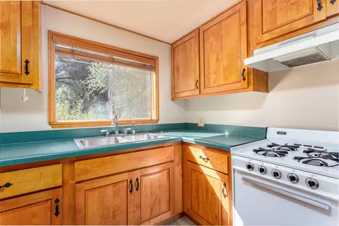 Kitchen - 47993 N Fork Dr, Three Rivers, CA 93271 photo 2 of 2