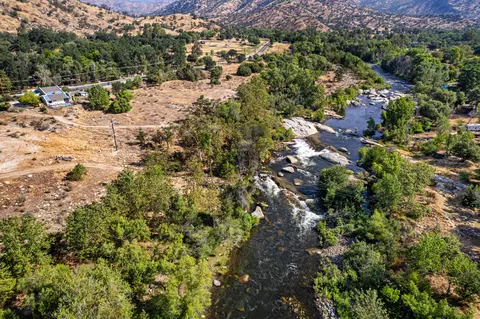 View/Area - 42000 N Fork Dr, Three Rivers, CA 93271 photo 1 of 6
