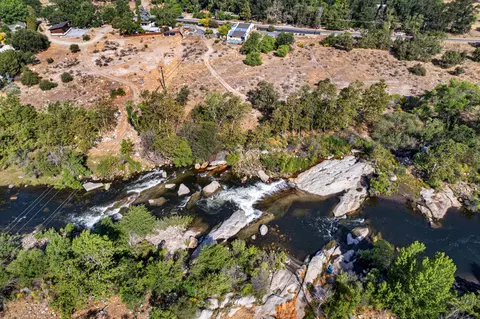 View/Area - 42000 N Fork Dr, Three Rivers, CA 93271 photo 6 of 6