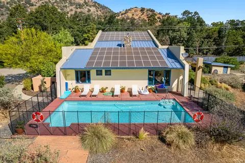 Exterior - 42000 N Fork Dr, Three Rivers, CA 93271 photo 5 of 13