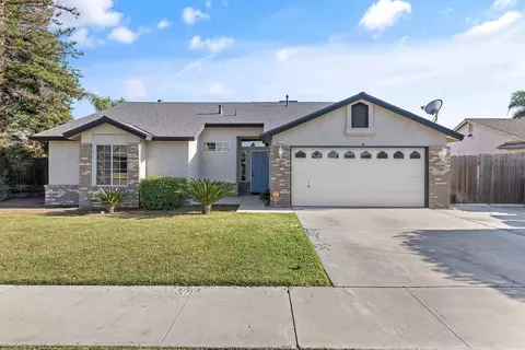 2111 W Merritt Ave, Tulare, CA 93274