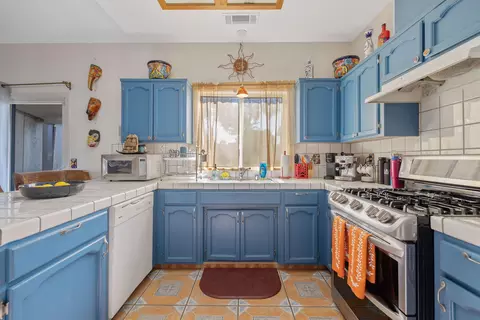 Kitchen - 3605 E School Ct, Visalia, CA 93292 photo 3 of 3