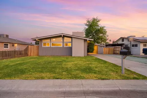 1807 S Bardo St, Visalia, CA 93277