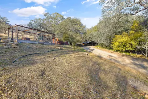 Exterior - 44879 Dinely Dr, Three Rivers, CA 93271 photo 8 of 19