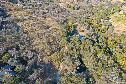 View/Area - 44879 Dinely Dr, Three Rivers, CA 93271 photo 4 of 5