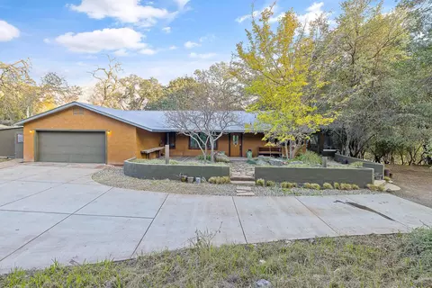 Exterior - 44879 Dinely Dr, Three Rivers, CA 93271 photo 1 of 19