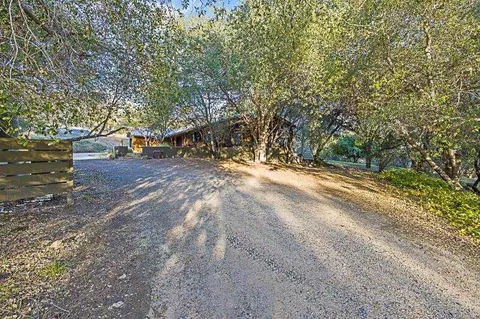 Exterior - 44879 Dinely Dr, Three Rivers, CA 93271 photo 15 of 19