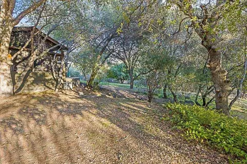 Exterior - 44879 Dinely Dr, Three Rivers, CA 93271 photo 17 of 19
