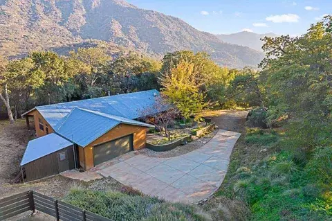 Exterior - 44879 Dinely Dr, Three Rivers, CA 93271 photo 18 of 19