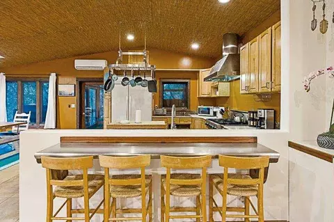 Kitchen - 44879 Dinely Dr, Three Rivers, CA 93271 photo 3 of 4