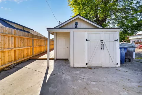 Exterior - 359 N Quince, Exeter, CA 93221 photo 6 of 7