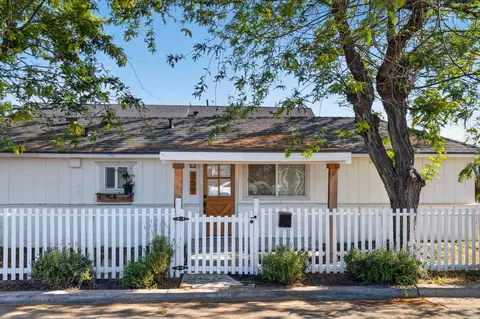Exterior - 359 N Quince, Exeter, CA 93221 photo 1 of 7