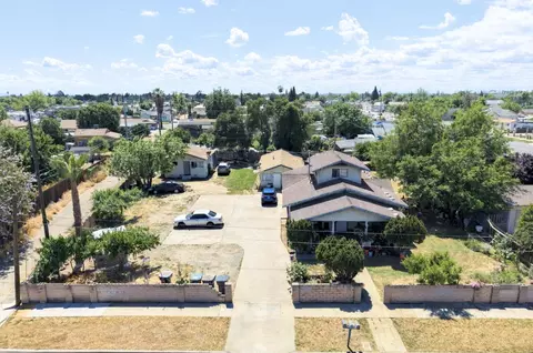 733 W 735 W Tulare Ave, Tulare, CA 93274