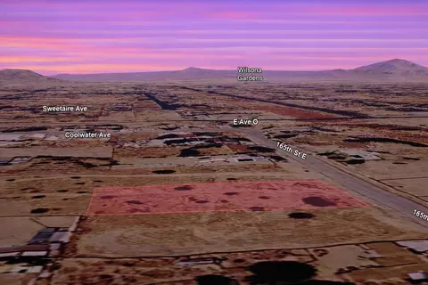 165 Th St E, Palmdale, CA 93591 photo 4