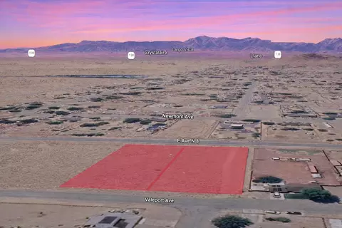 Valeport Avenue, Lake Los Angeles, CA 93535