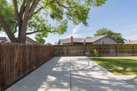 Exterior - 797 Elderwood Ln, Lemoore, CA 93245 photo 4 of 6