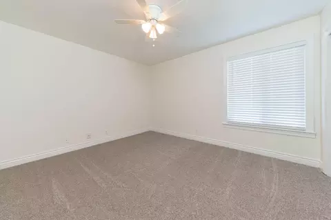 Bedroom - 797 Elderwood Ln, Lemoore, CA 93245 photo 3 of 7