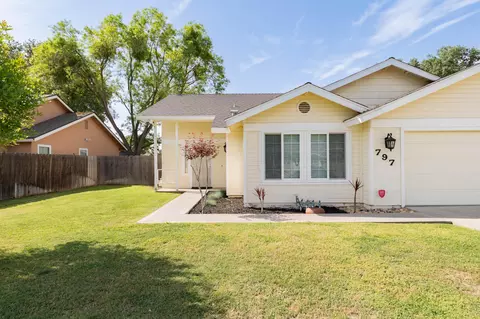 Exterior - 797 Elderwood Ln, Lemoore, CA 93245 photo 2 of 6
