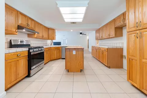 Kitchen - 797 Elderwood Ln, Lemoore, CA 93245 photo 3 of 3