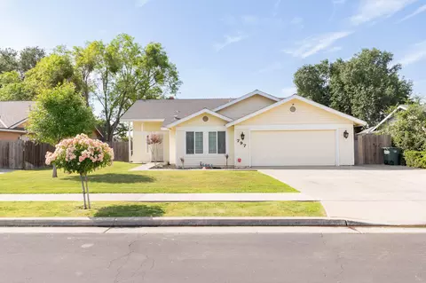 797 Elderwood Ln, Lemoore, CA 93245
