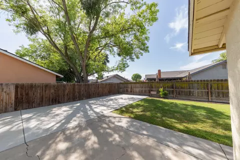 Exterior - 797 Elderwood Ln, Lemoore, CA 93245 photo 3 of 6