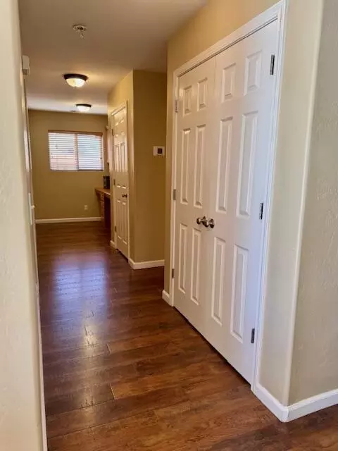 Entry Way - 4130 E Stapp Ave, Visalia, CA 93292 photo 2 of 2