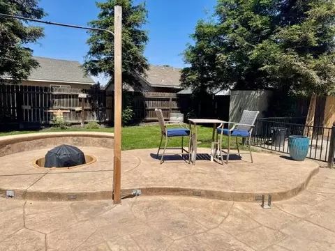 Exterior - 4130 E Stapp Ave, Visalia, CA 93292 photo 3 of 4