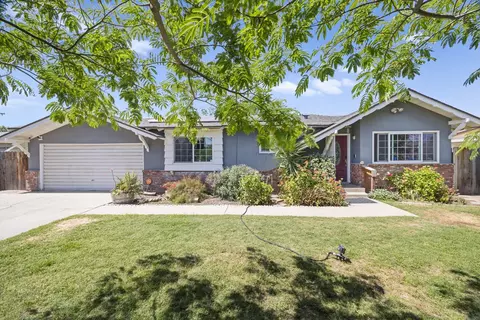 587 N West, Tulare, CA 93274