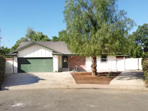 572 N Verdugo Dr NW, Porterville, CA 93257