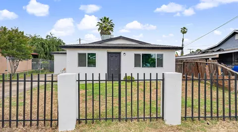 429 2nd St, Lindsay, CA 93247