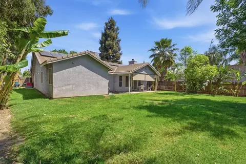 Exterior - 719 E Ferguson Ave, Visalia, CA 93292 photo 6 of 7