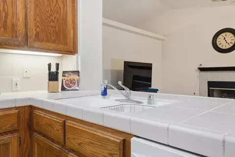 Kitchen - 719 E Ferguson Ave, Visalia, CA 93292 photo 4 of 9