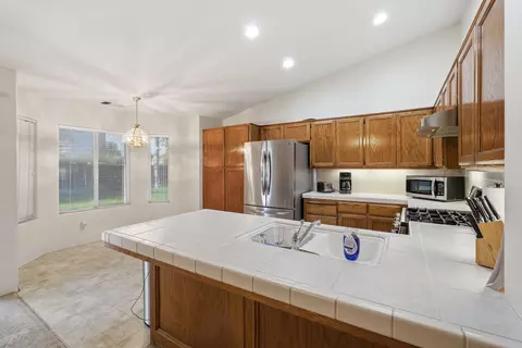 Kitchen - 719 E Ferguson Ave, Visalia, CA 93292 photo 8 of 9