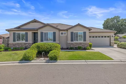 3246 N Rova Ct, Visalia, CA 93291