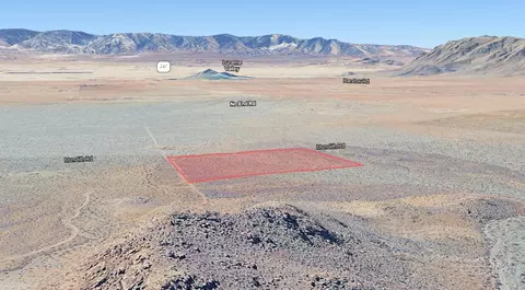 Monolith Road, Lucerne Valley, CA 92356 photo 4