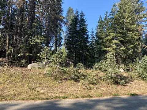 57594 Silver Tip Dr, Springville, CA 93265