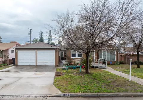 1683 E Cheryl Ln, Tulare, CA 93274
