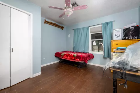 Bedroom - 1683 E Cheryl Ln, Tulare, CA 93274 photo 3 of 4