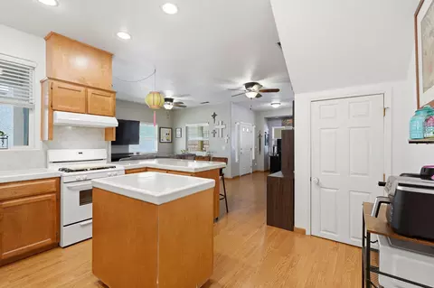 Kitchen - 142 S Filbert Rd, Exeter, CA 93221 photo 4 of 6
