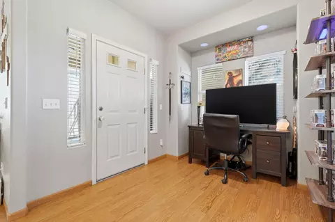 Entry Way - 142 S Filbert Rd, Exeter, CA 93221 photo 2 of 6