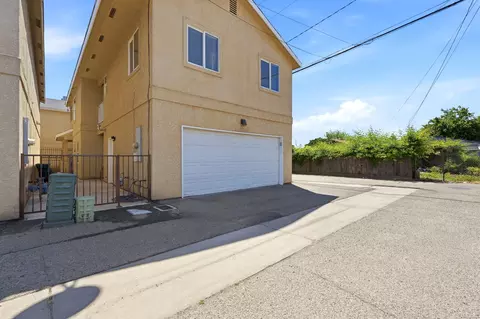 Exterior - 142 S Filbert Rd, Exeter, CA 93221 photo 5 of 8