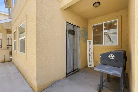 Exterior - 142 S Filbert Rd, Exeter, CA 93221 photo 3 of 8