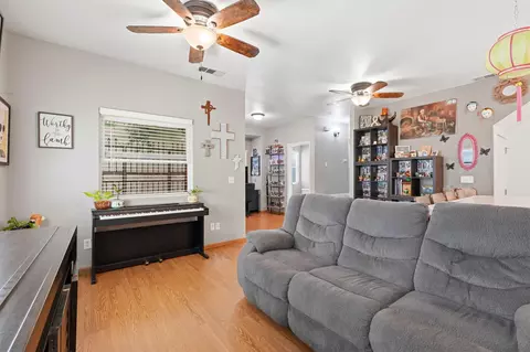 Entry Way - 142 S Filbert Rd, Exeter, CA 93221 photo 5 of 6