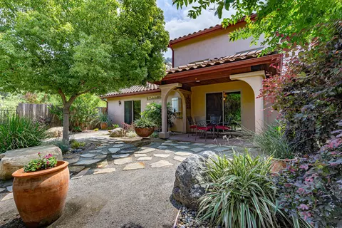 29673 Rock Creek Dr, Three Rivers, CA 93271