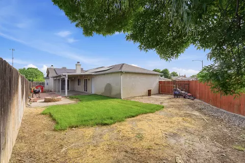 Exterior - 505 Westgate Pl, Lemoore, CA 93245 photo 7 of 7