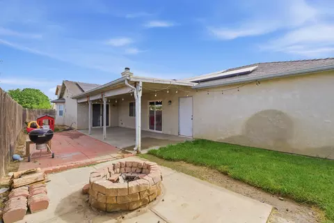 Exterior - 505 Westgate Pl, Lemoore, CA 93245 photo 4 of 7