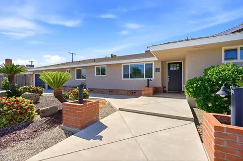 Exterior - 365 E Sycamore Dr, Hanford, CA 93230 photo 5 of 14