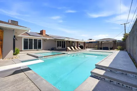 Exterior - 365 E Sycamore Dr, Hanford, CA 93230 photo 12 of 14