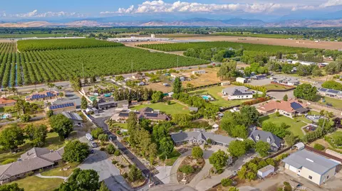 View/Area - 27906 Morgans Dr, Exeter, CA 93221 photo 2 of 11