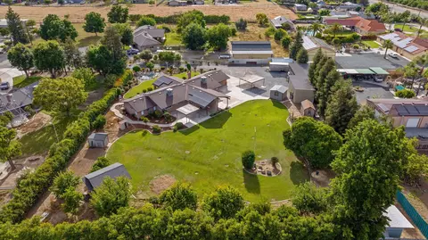 View/Area - 27906 Morgans Dr, Exeter, CA 93221 photo 9 of 11